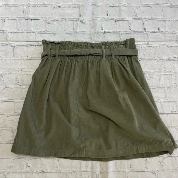 American Eagle Green Corduroy Paperbag High Waisted Mini Skirt - Picture 3 of 4